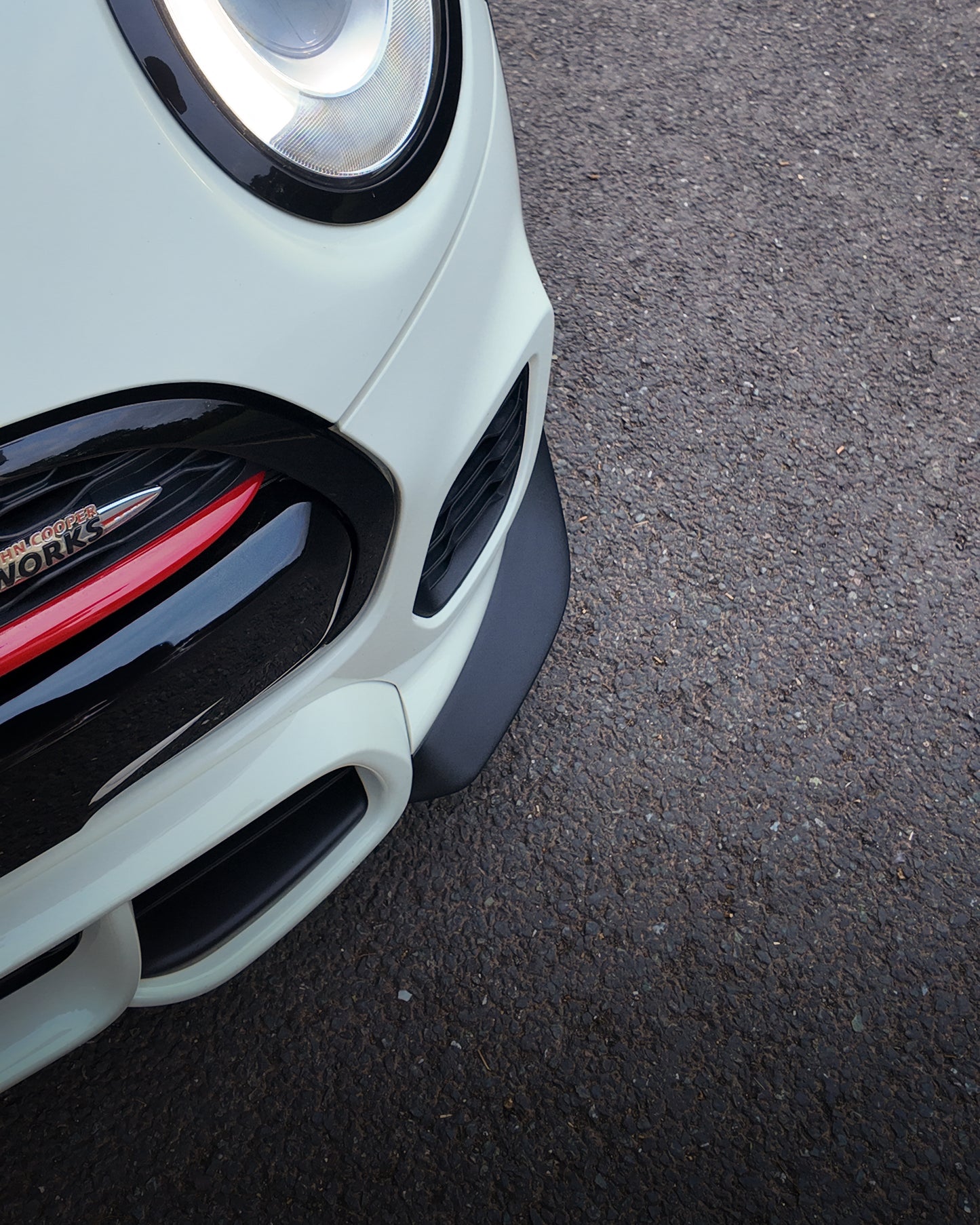 Mini GP3 Style Corner Splitters